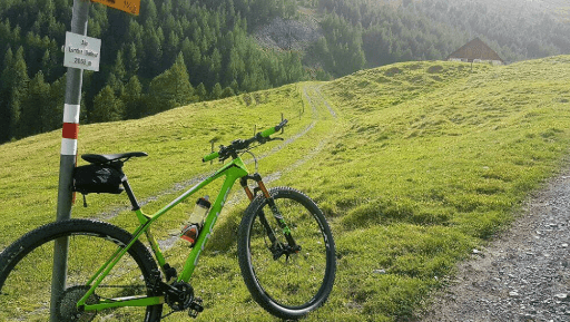 Fahrräder & E-Bikes